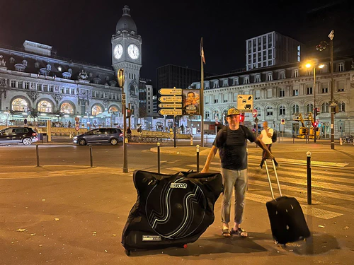 Gare de Lyon in Paris, heading out before dawn