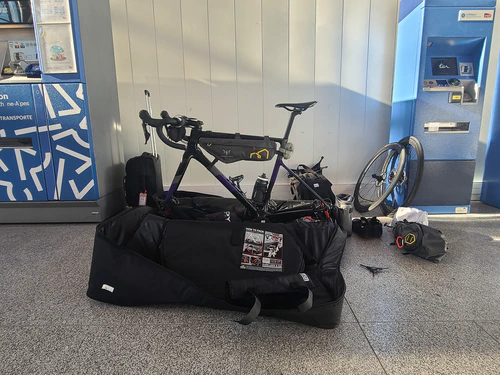 Bike assembly at the train station in Lyon