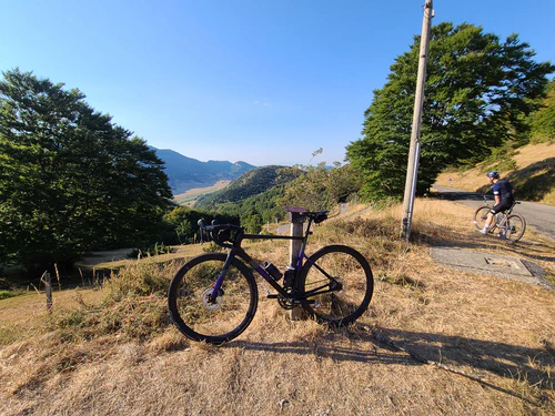 Early morning ride to Col de Tourniol
