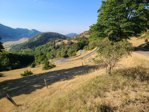 Early morning ride to Col de Tourniol