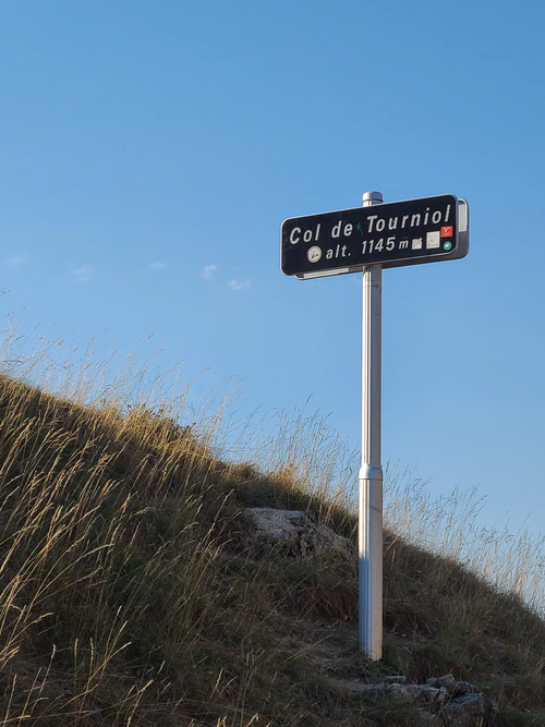 Early morning ride to Col de Tourniol