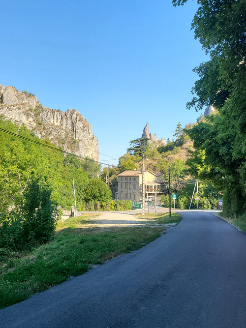 Early morning ride to Col de Tourniol