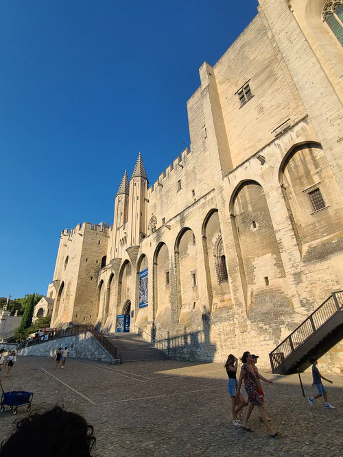 Exploring Avignon!