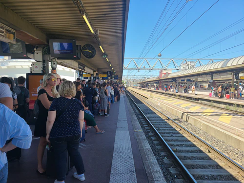 Parting shots in Lyon, waiting for the train back to Paris.