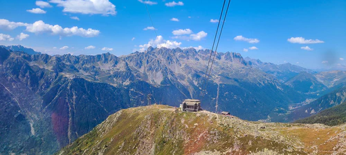 Halfway up the Télépherique de l'Aguille du Midi.