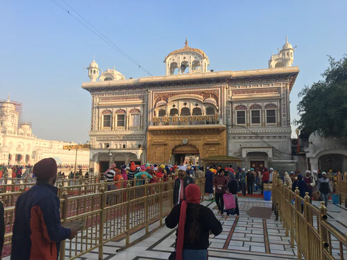 Amritsar-Golden-Temple-11.jpg