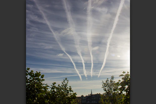 01_vapour_trails.jpg