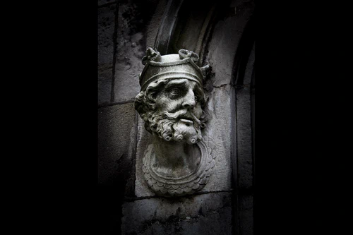 18_chapel_bust.jpg